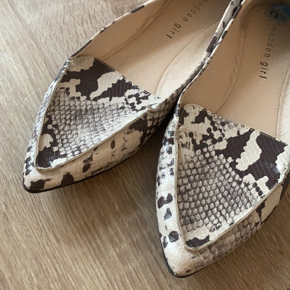 Snake skin flats - Picture 2 of 3